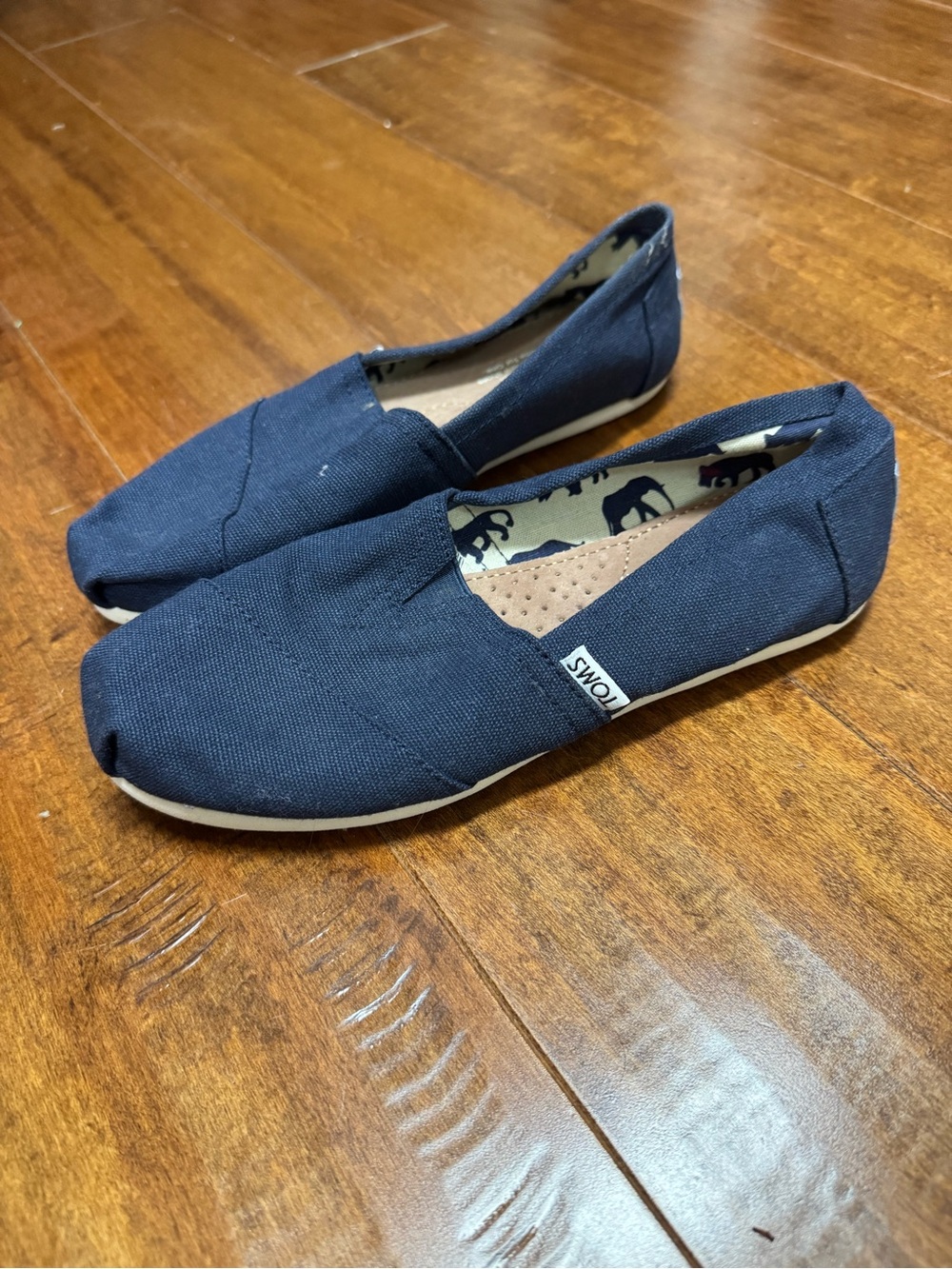 TOMS Slip-On Canvas Flats in Navy Blue